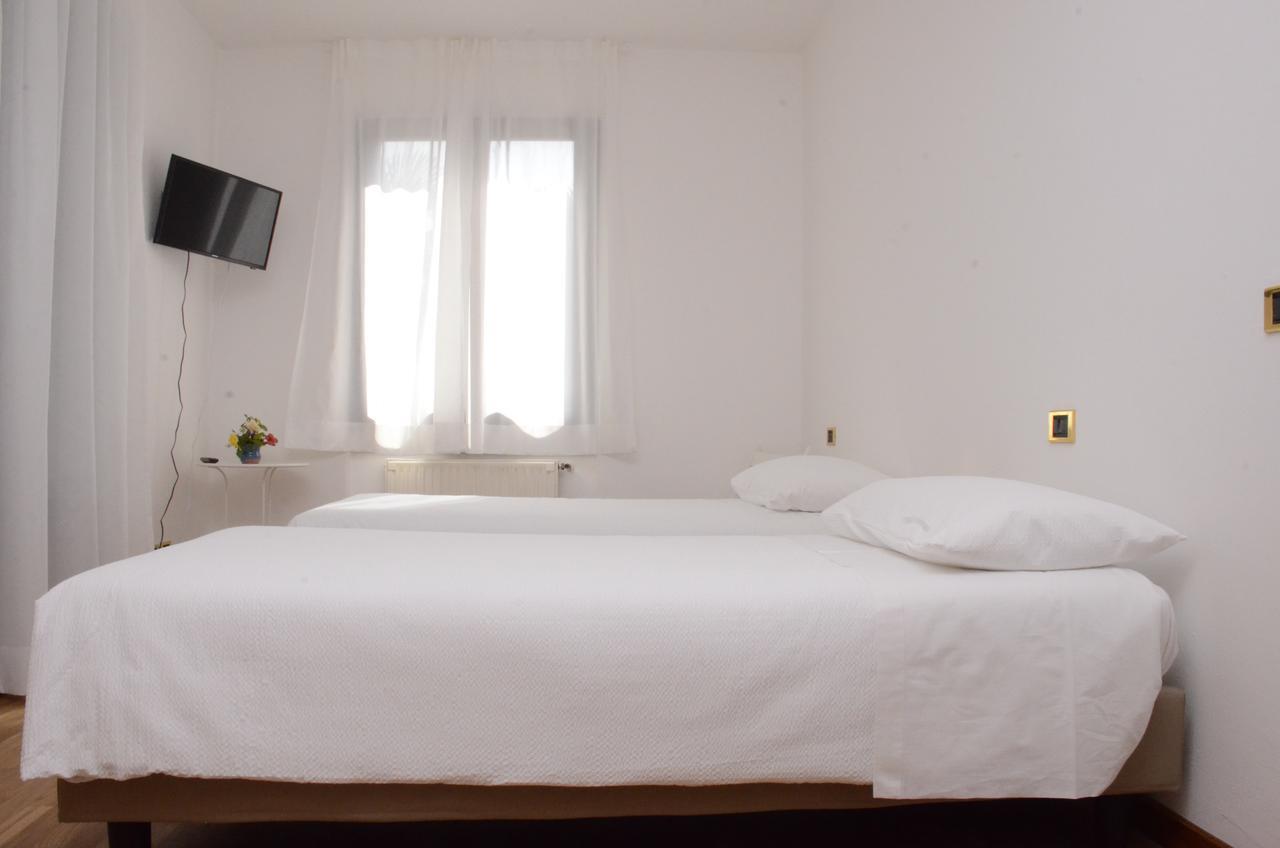 Locanda Dal Barba Villa Lagarina Luaran gambar